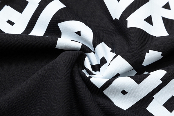 ブランドパーカー着用イメージ